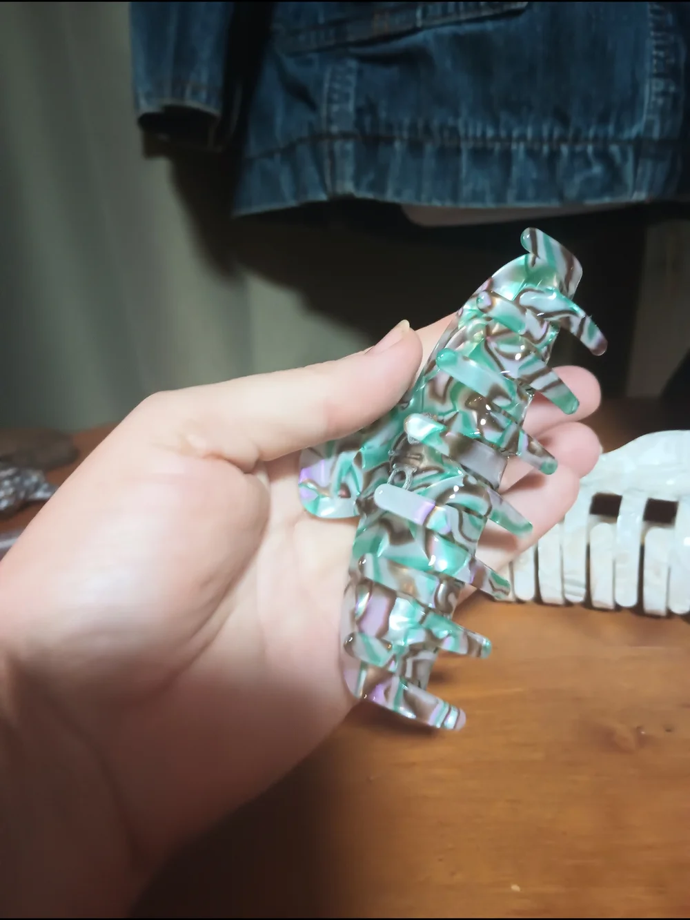 ALO Yoga  Hair Clip